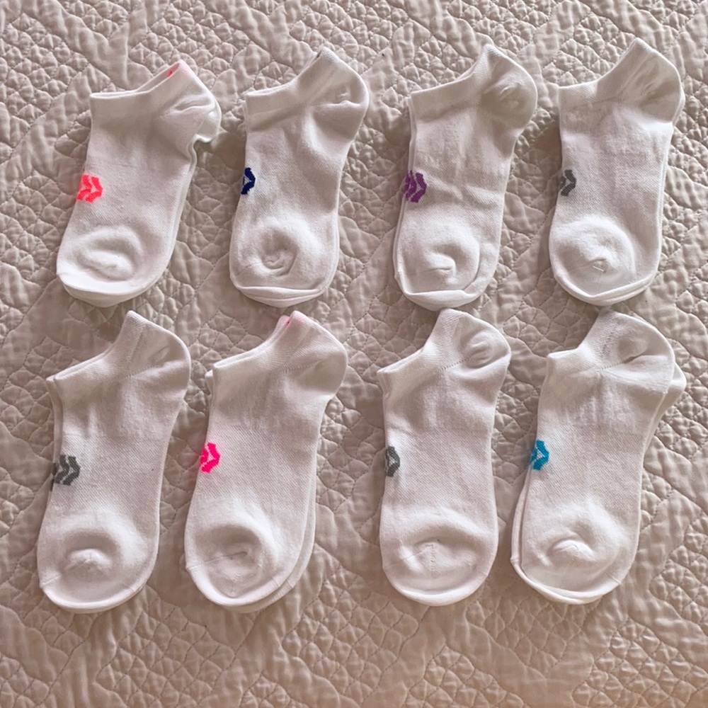 3/$15🌟LAST CHANCE Women’s socks (8 pairs)